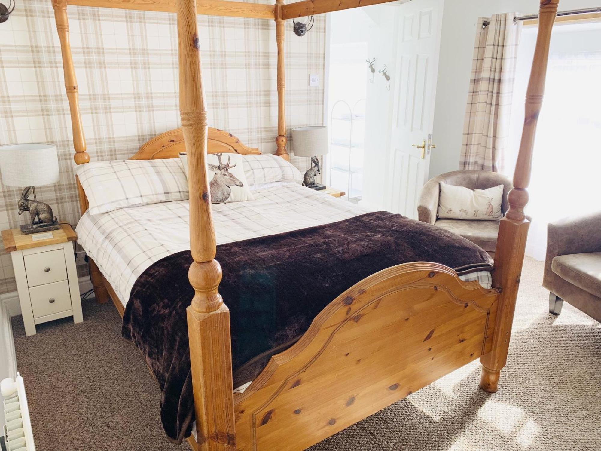 Cambrian House 3*